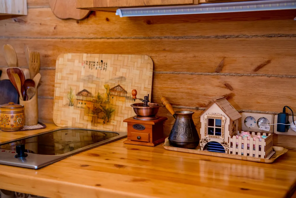 Сказочная Избушка с сауной в соснах у реки