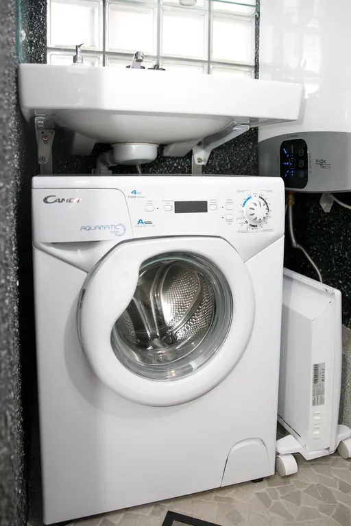 Коттедж Солнесная гора-Сяпся с сауной, 3 спальнями и видом на озеро