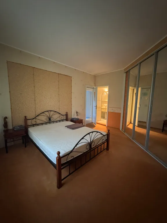 Коттедж у реки