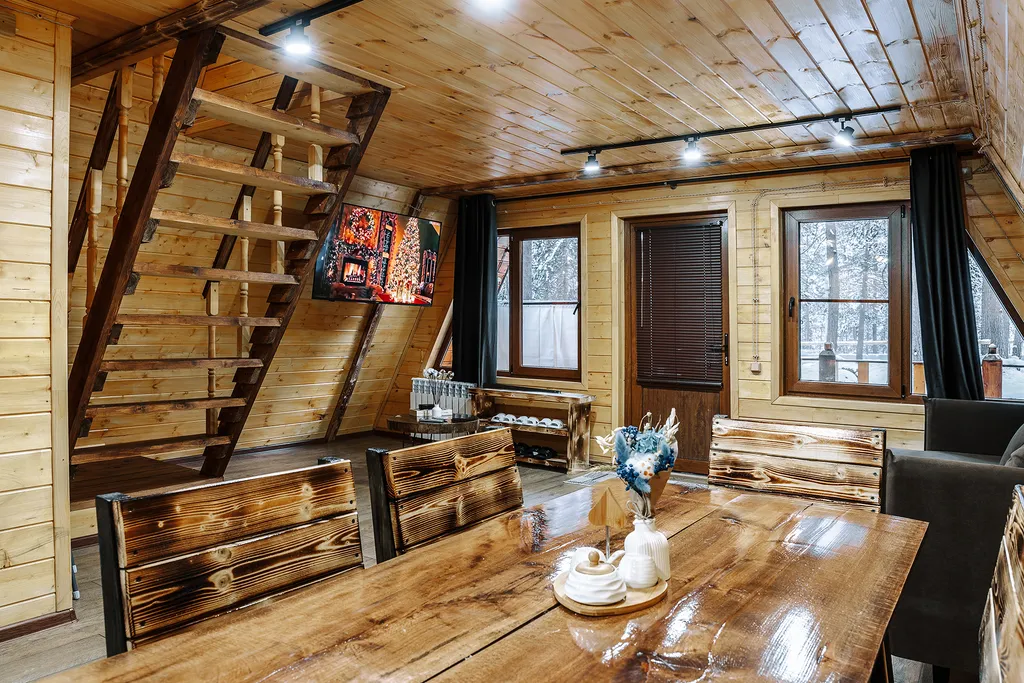 Коттедж с бассейном в лесу