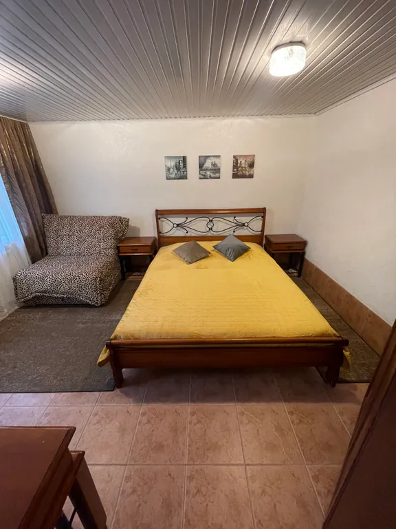 Коттедж Уютная студия с отдельным входом и кухней в центре Адлера — Сочи