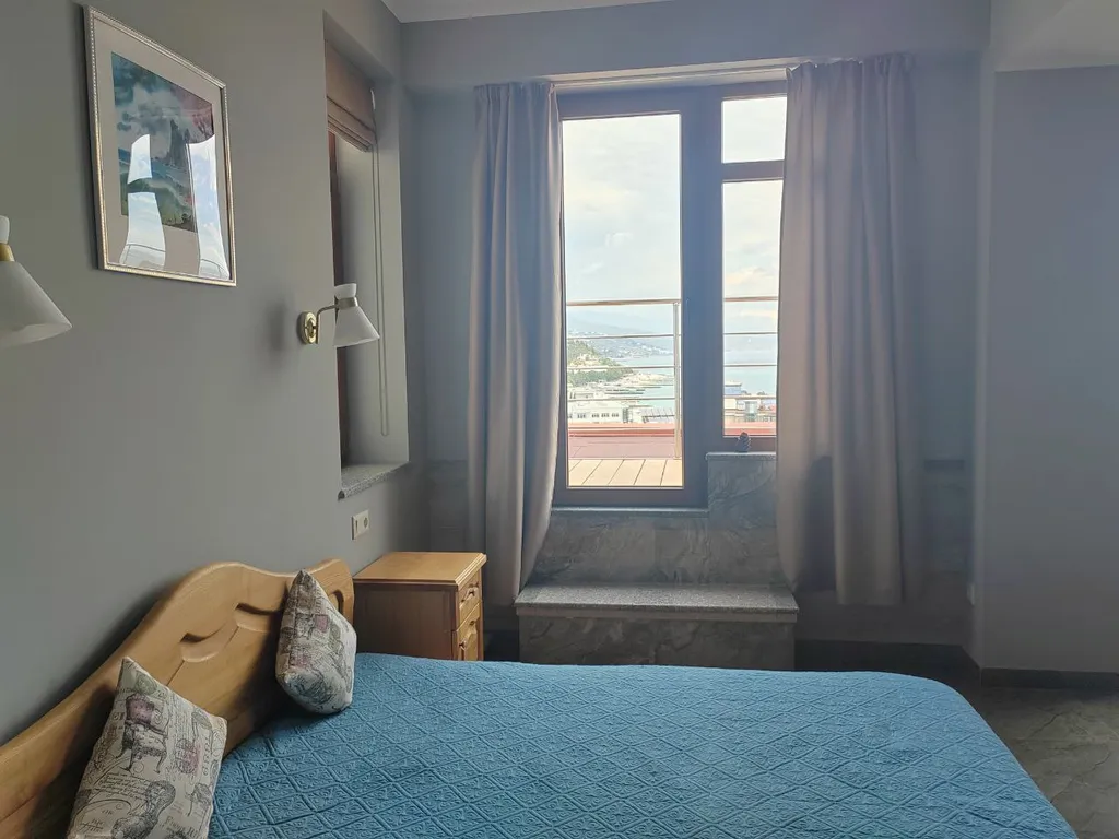 Квартира-студия у моря на 1 линии с балконом