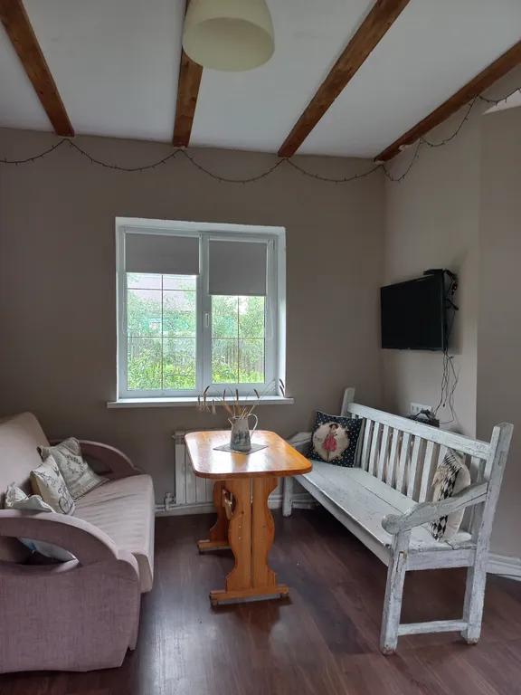 Частный дом в деревне в 15 километрах от центра города