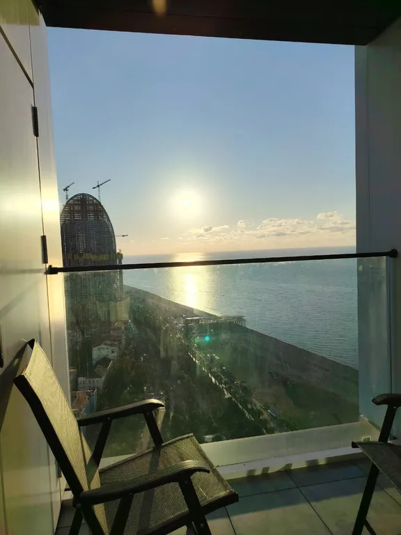 Премиальная студия на первой линии 3121