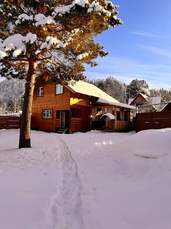 Комфортабельный просторный, кедровый коттедж на Усадьбе у костра