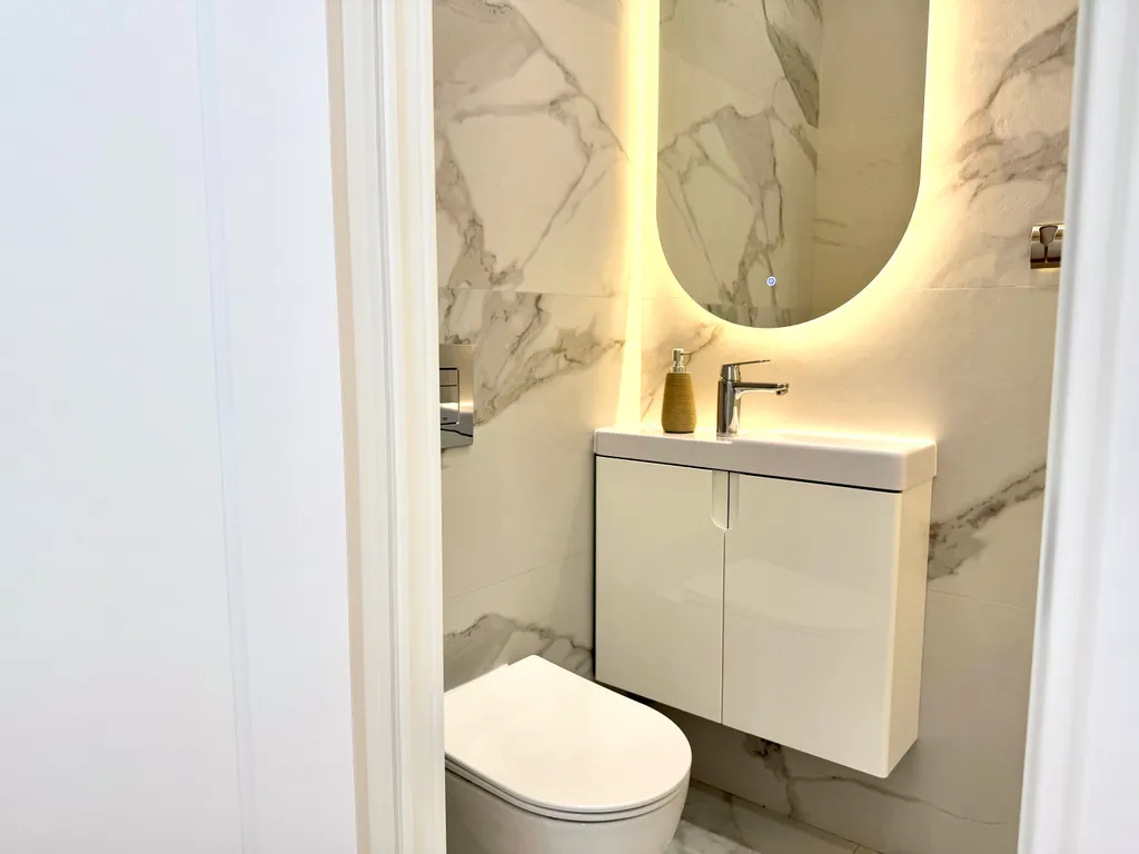 Квартира Квартира Роскошный дизайнерский 2-х комнатный люкс с видом реку и Москва-сити — Москва