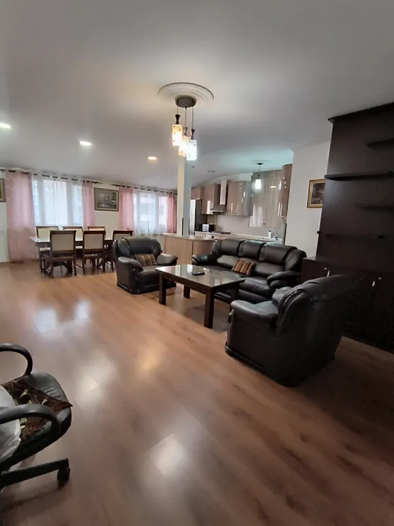 Уютная трехкомнатная квартира в центре Еревана — аренда посуточно в Ереван