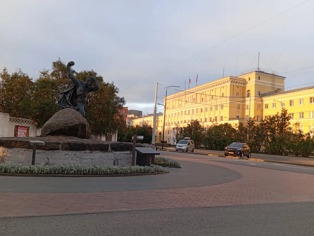 Квартира Уютная, бюджетная 2-комнатная квартира в центре города, с 2 спальнями — Мурманск