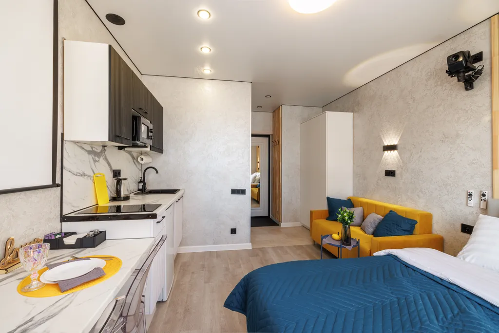 Уютная кино-студия с проектором