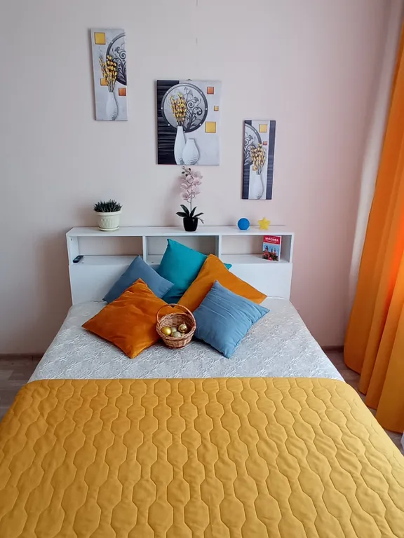 Студия с видом на пруд