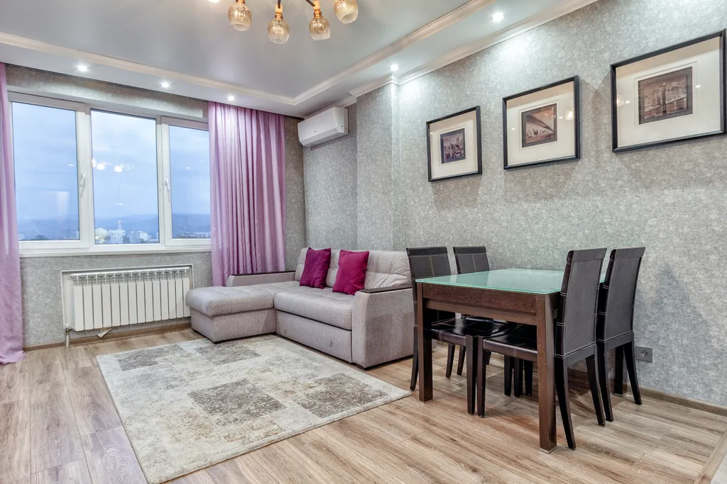 Квартира Квартира в центре с видом, для туристов и командированных — Алматы