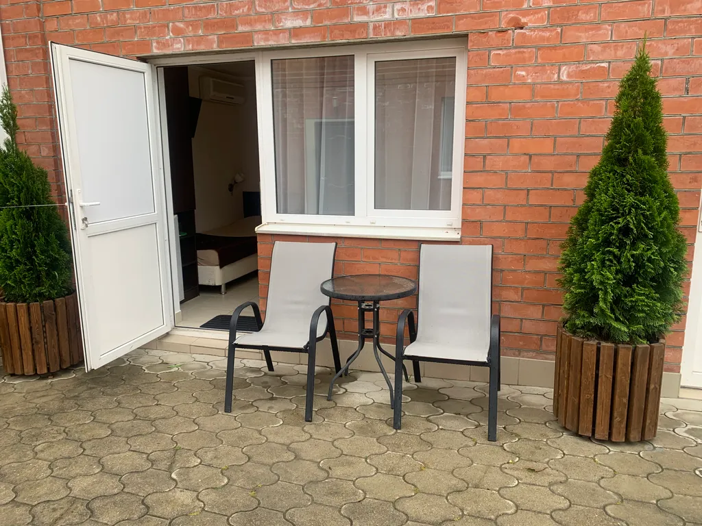 Квартира Квартира Трёхместный номер возле бассейна первый этаж — Геленджик