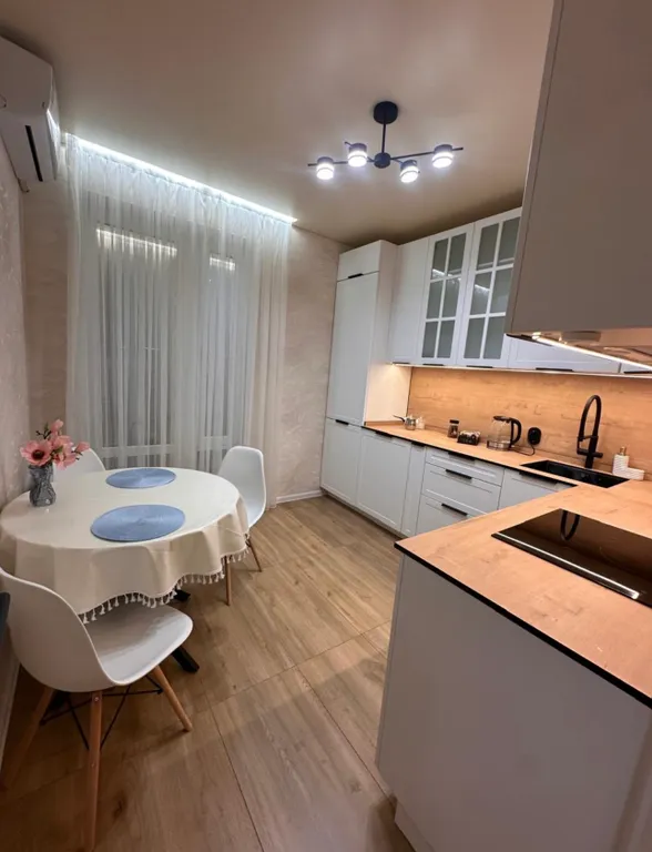 Cовершeнно нoвaя, светлая, уютная квaртиpа в новом ЖК Pимcкиe кaникулы