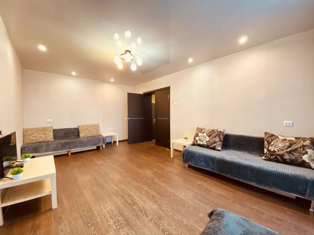 Двухкомнатная квартира на Ореховой 5