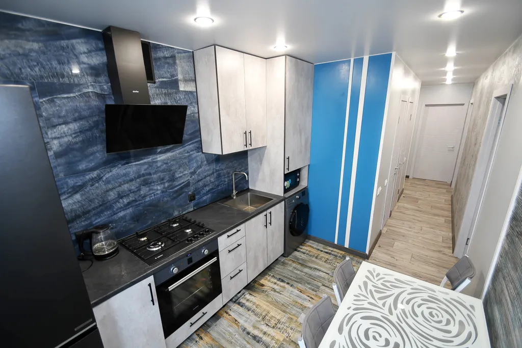 3 комнатная квартира с панорамным видом на город — аренда посуточно в Омск