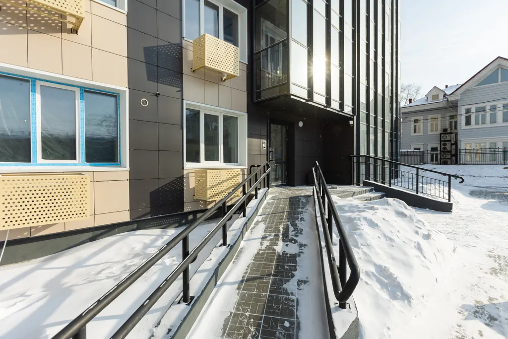 Яркая квартира с двумя балконами