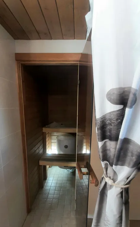 Дом с сауной с чудесным видом на озеро