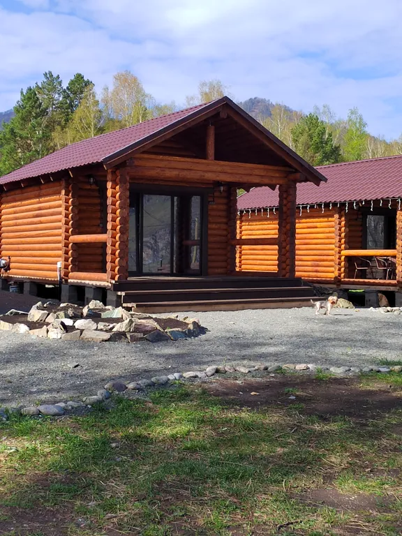 Уютный домик с видом на горы