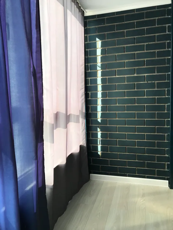 Уютная новая квартира с большой кроватью