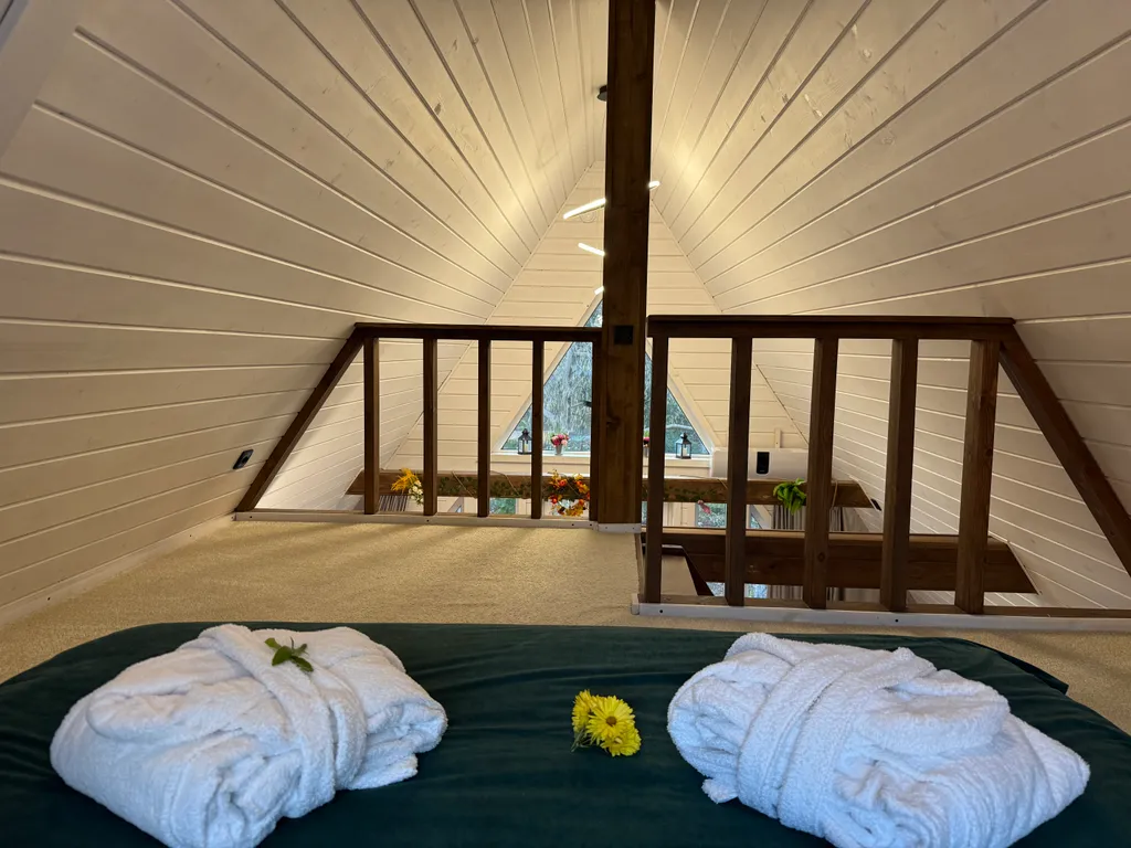 Коттедж А-фрейм коттедж Мята с бассейном — Прасковеевка