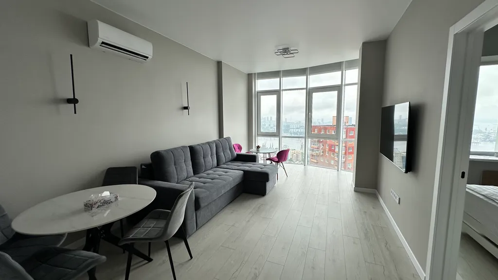 Квартира с шикарным видом на мост и бухту золотой рог