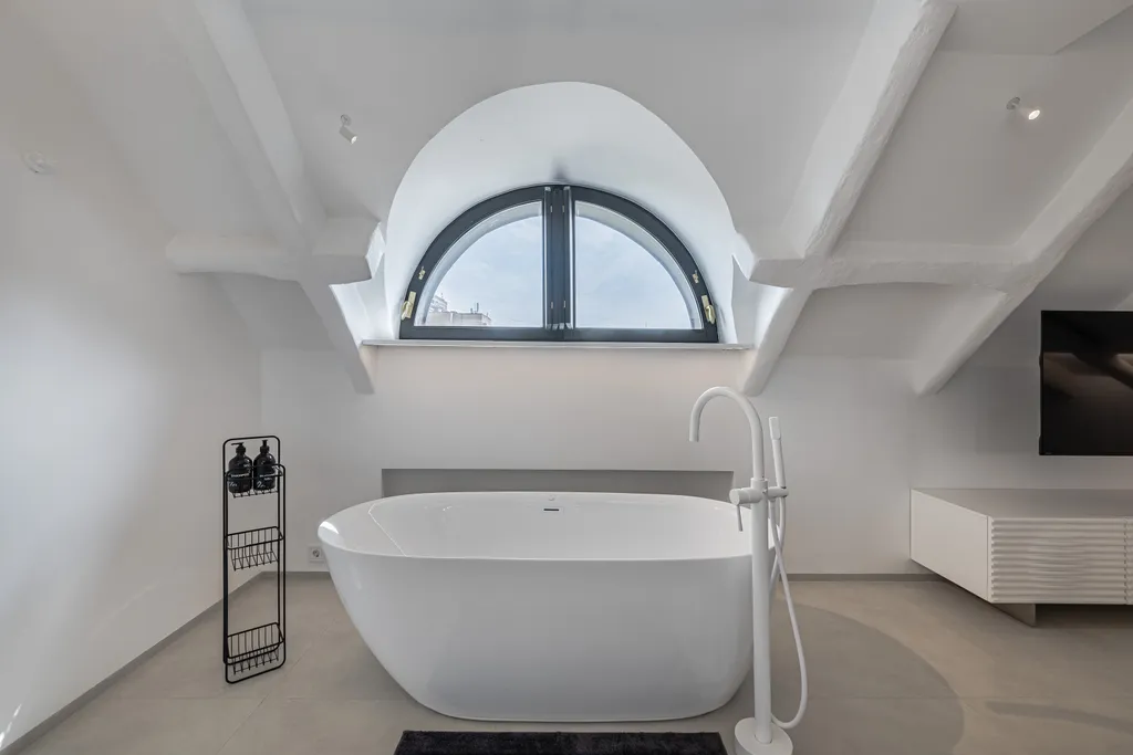 Эксклюзивная квартира-мансарда на Пресне