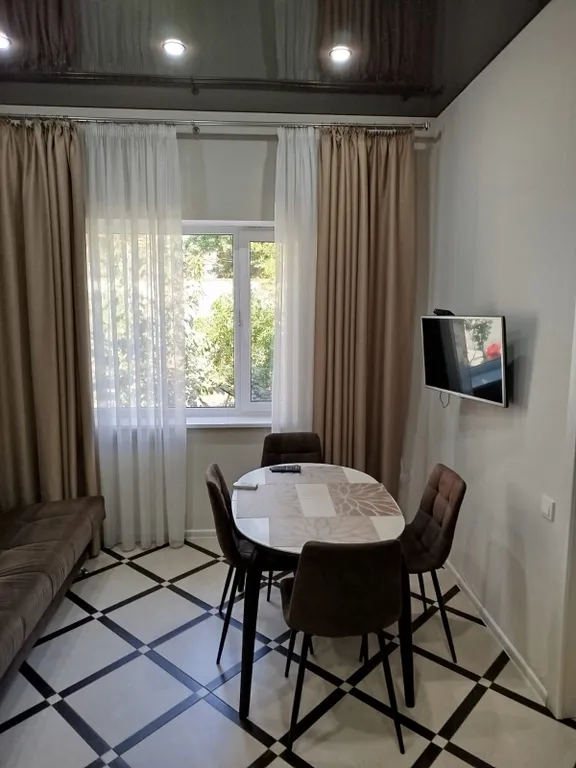 Уютный домик в спальном районе с развитой инфраструктурой