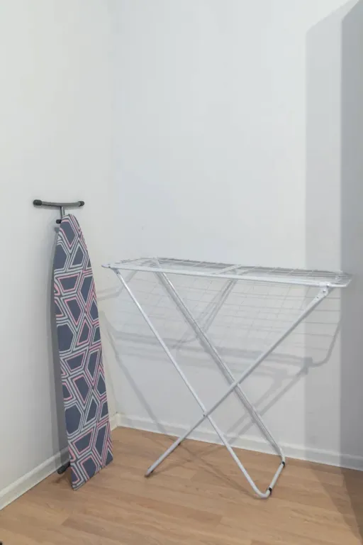 Шикарная 2-комнатная квартира с раздельными комнатами и балконом