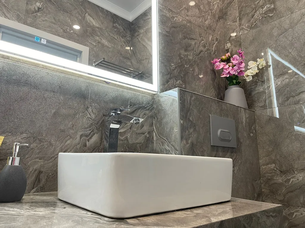 Стильные апартаменты 583 «Гранат» Люкс в центре Краснодара