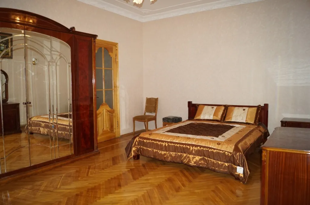 5-комнатный Дом