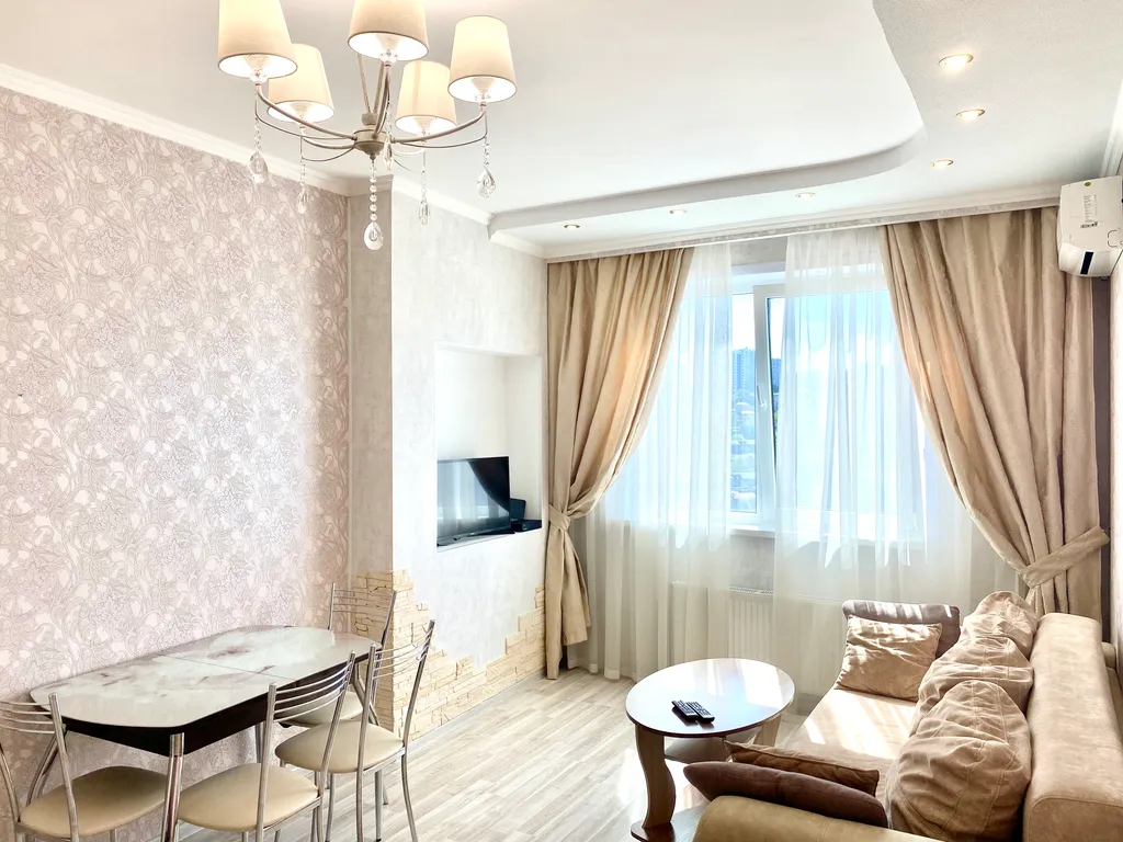 Квартира Квартира Сочи на ладони! Центр. Парковка. Кухня-гостиная и две спальни. — Сочи