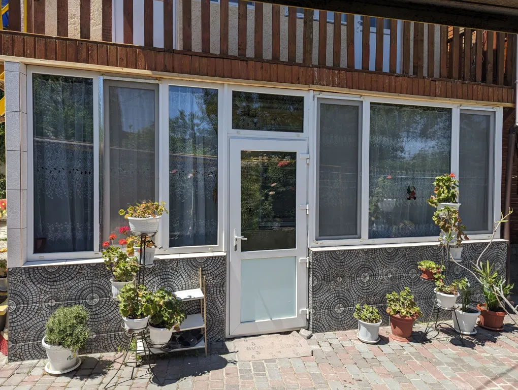 Дом двухэтажный в центре