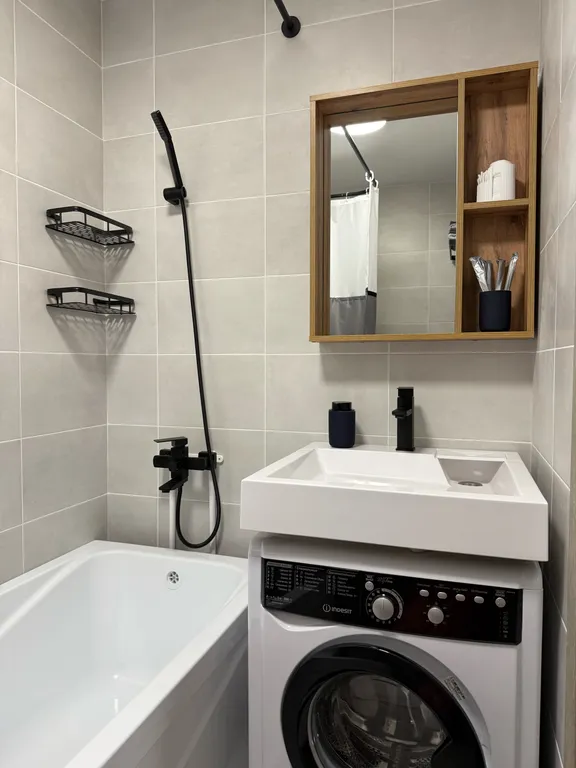 Уютная квартира - студия с видом на озеро