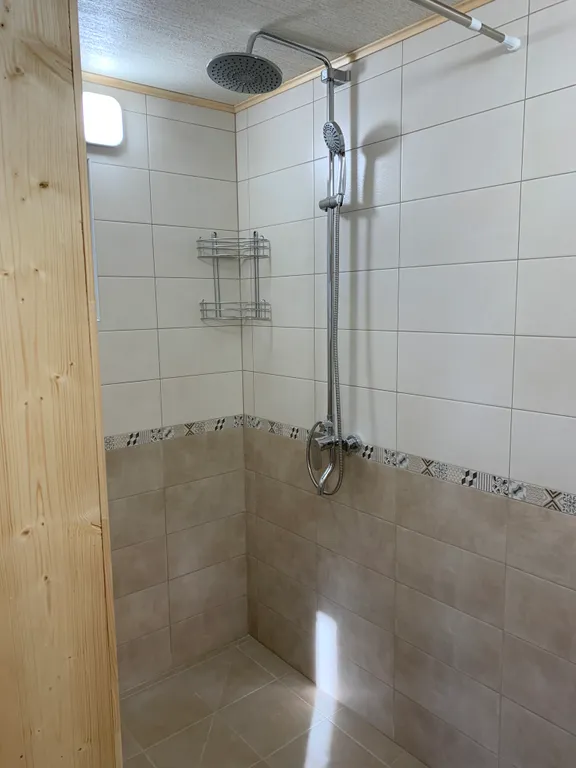 Дом у пляжа на берегу Селигера