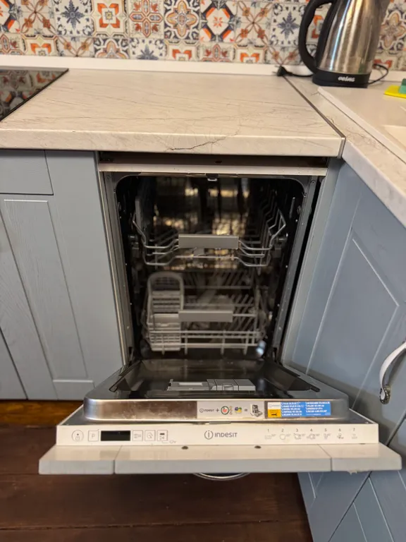 Гостевой дом солнечный день