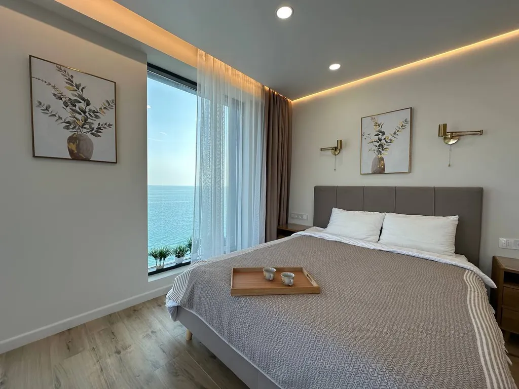 Огромные апартаменты с прямым видом на море и террасой 40 кв. метров