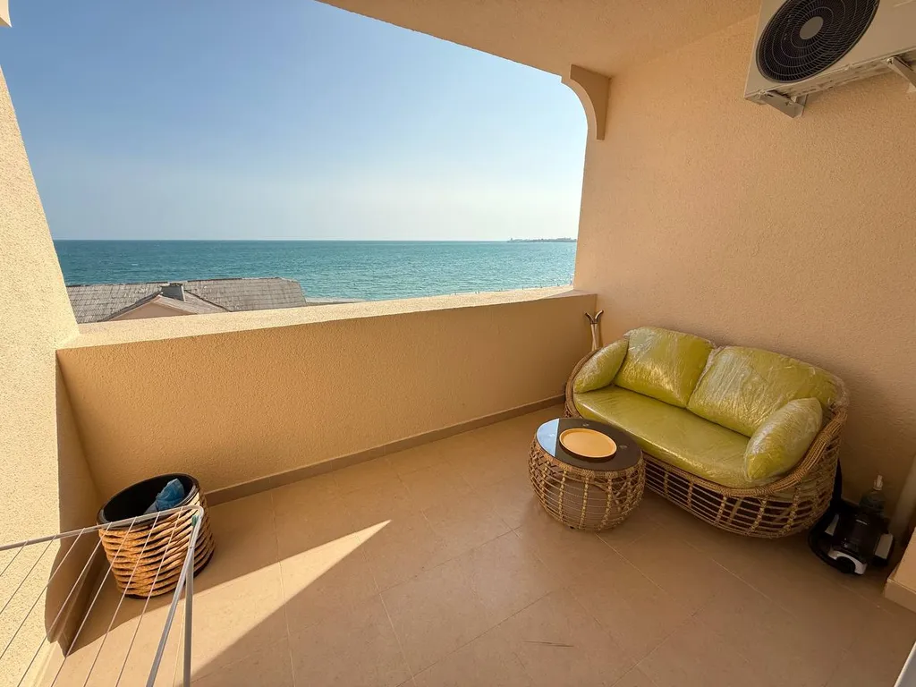 Замечательная квартира на берегу моря