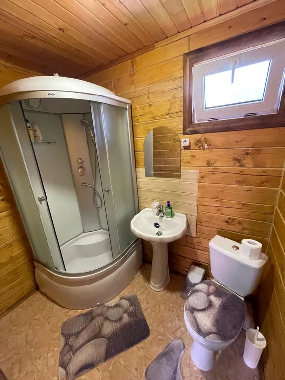 Шикарный коттедж для большой компании