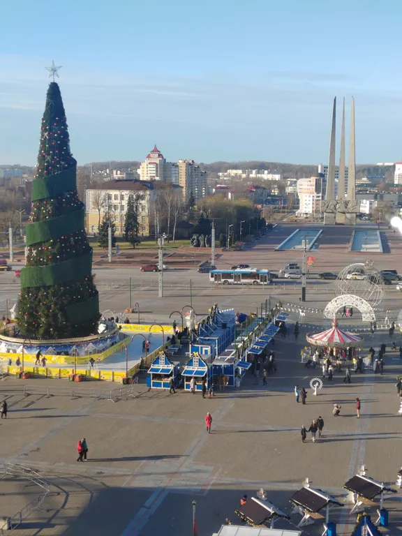 Квартира Шикарный вид на площадь Победы — аренда посуточно в Витебск