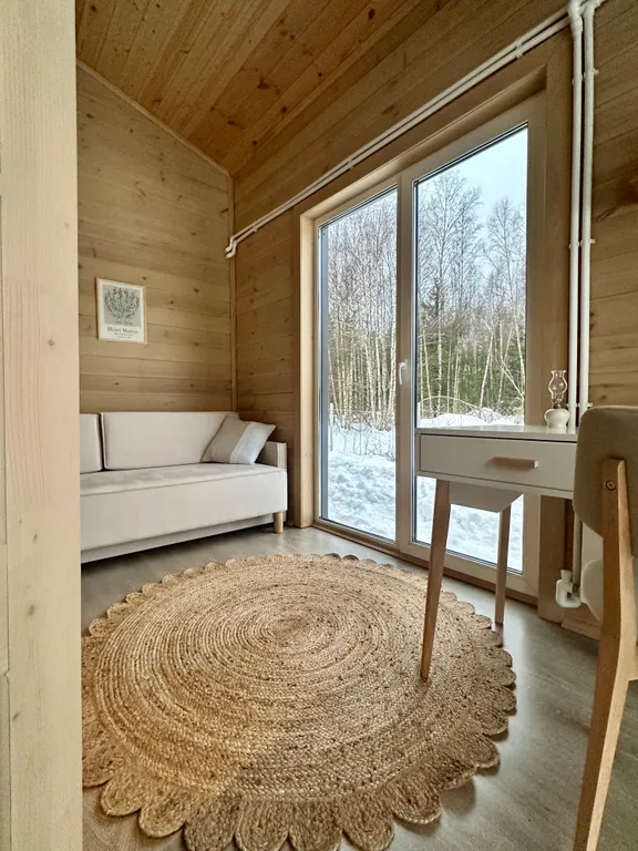 Домик в деревне На Бали Бывали с видом на лес