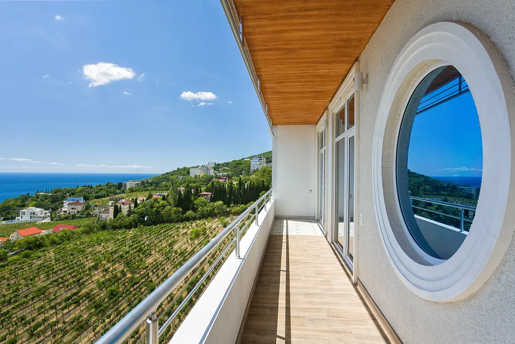 2-х комн.квартира с террасой и видом на море рядом с Приморским парком