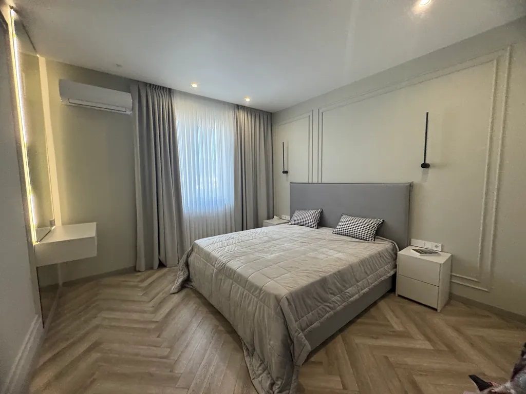 4 комнатный Дом с бассейном