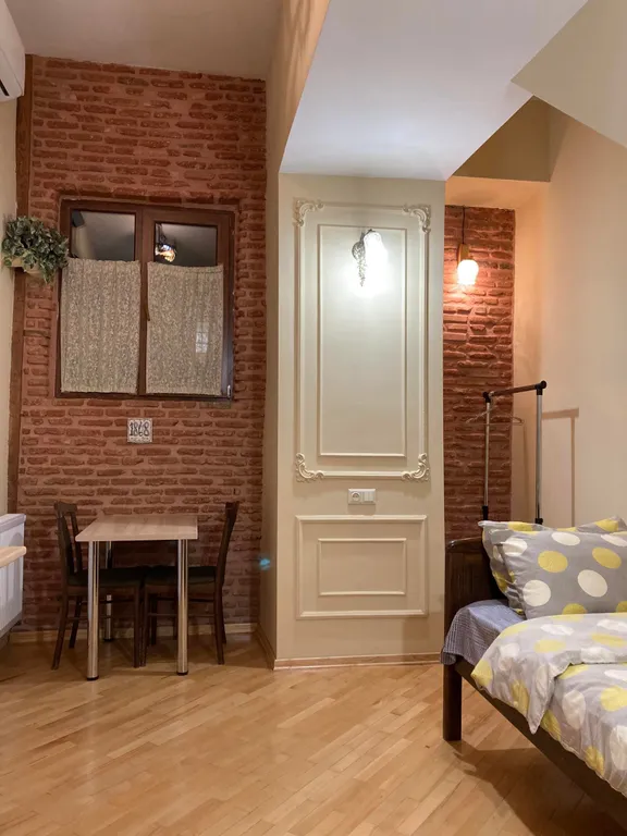 Студио квартира в центре Тбилиси