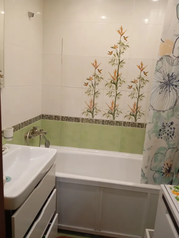 Комната с балконом у метро