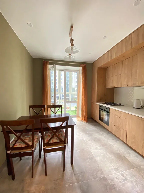 Кварира дизайнерская двухкомнатная с выездом на косу