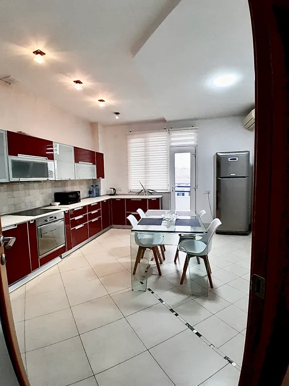 3 спальни, уютная большая квартира