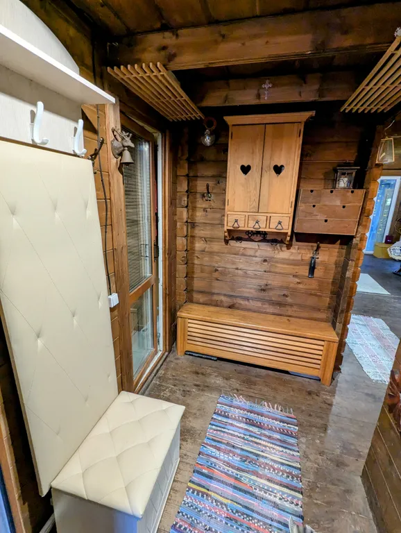 Коттедж Уютный домик с камином и бассейном — Глазово