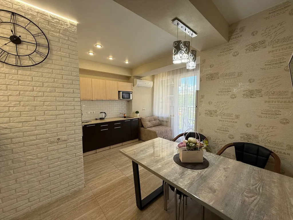 Орхидея – евродвушка у моря с открытым бассейном на территории