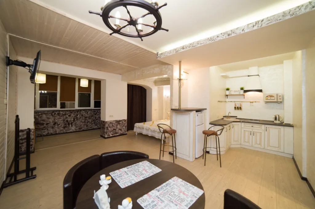 Квартира - студия в стиле vintage с джакузи