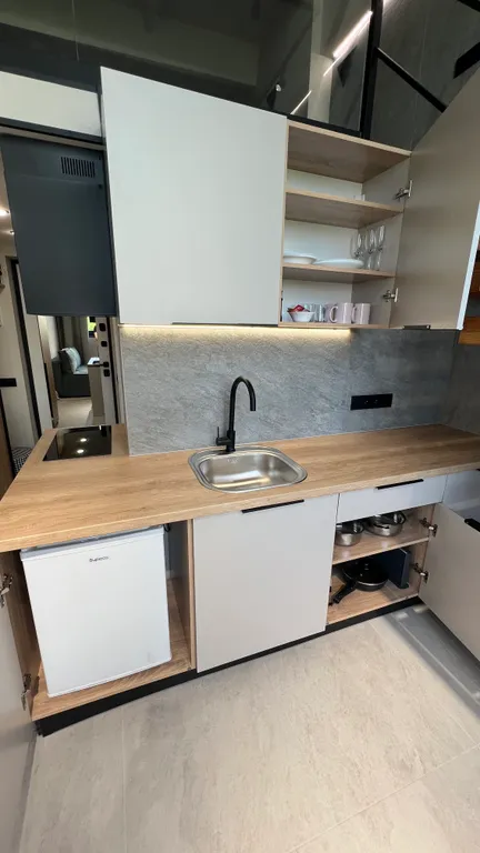 Квартира Квартира Двухуровневая студия в историческом центре рядом с Волковским театром — Ярославль